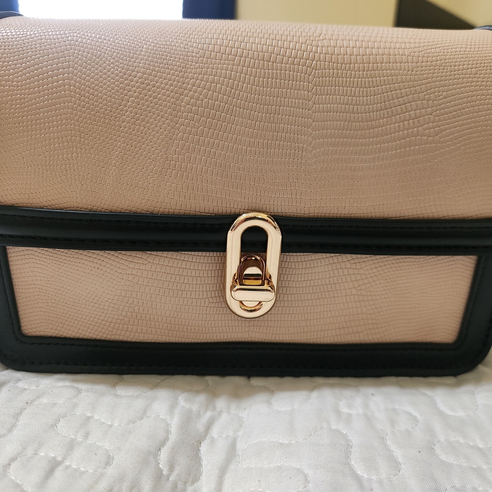 Chic Black and Cream Shoulder Bag